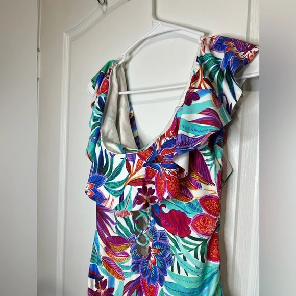 La Blanca Tropics of Tropez Off-the-Shoulder Ruffle One-Piece Swimsuit size 12 - Picture 10 of 16